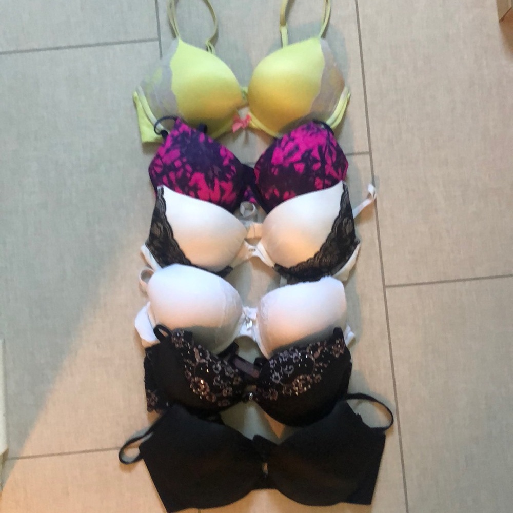 Lot of 6 Victoria Secret push up bras